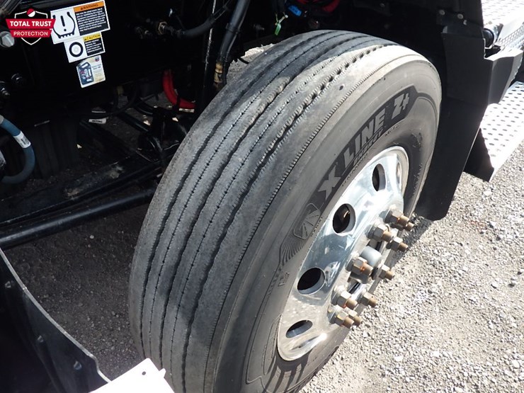 2024-kenworth-t680-image-22