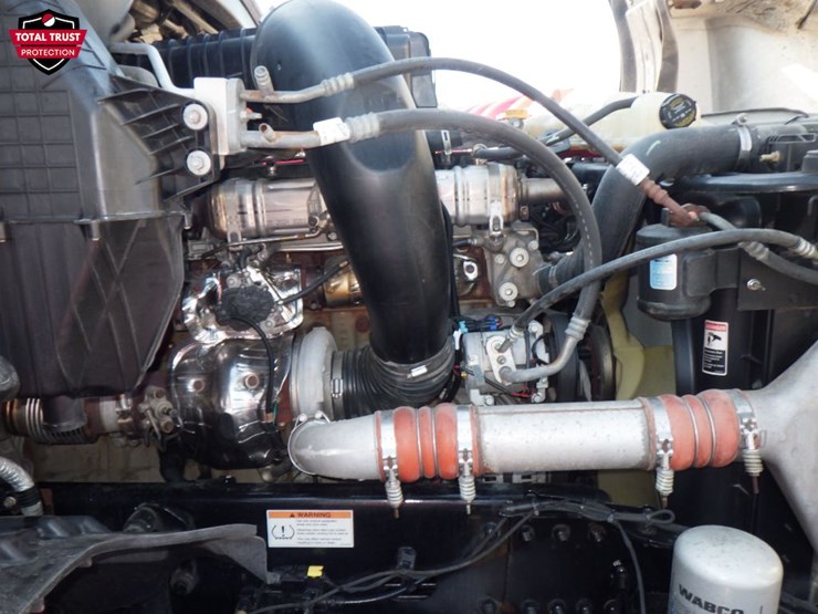 2022-freightliner-cascadia-126-image-29