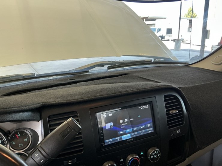 2010-chevrolet-silverado-1500-image-18