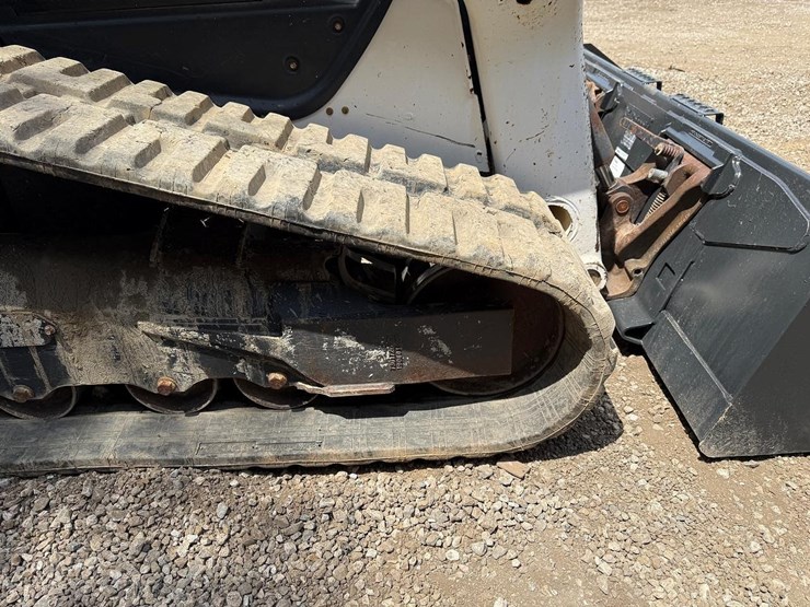 2020-bobcat-t76-image-15