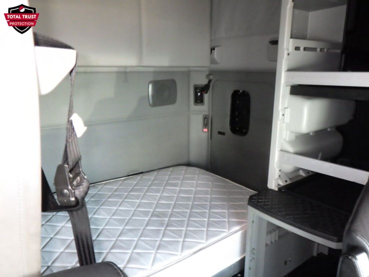 2020-kenworth-t680-image-3