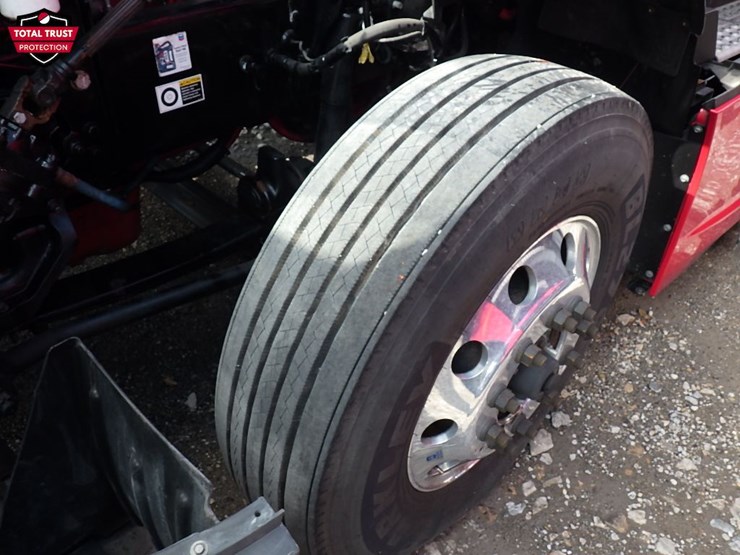 2025-kenworth-t680-image-27