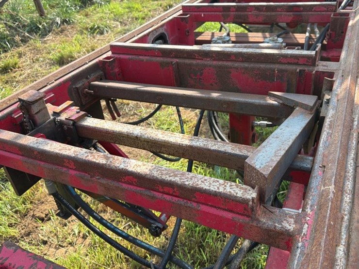 2007-john-deere-3320-image-29