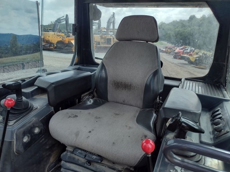 deere-650k-lgp-image-13