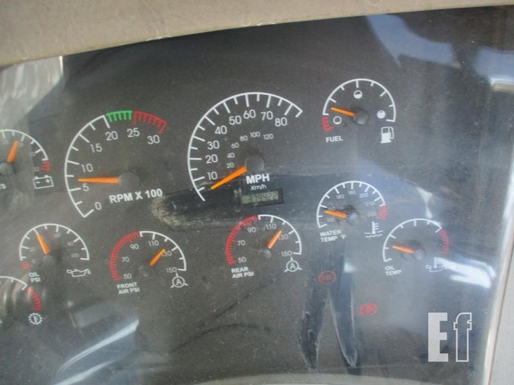 1999-mci-e4500-image-12