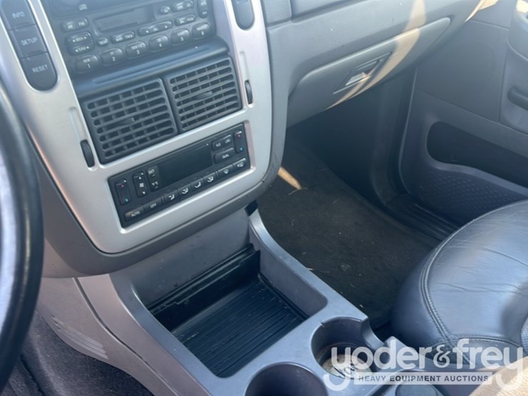 2001-mercury-mountaineer-image-18