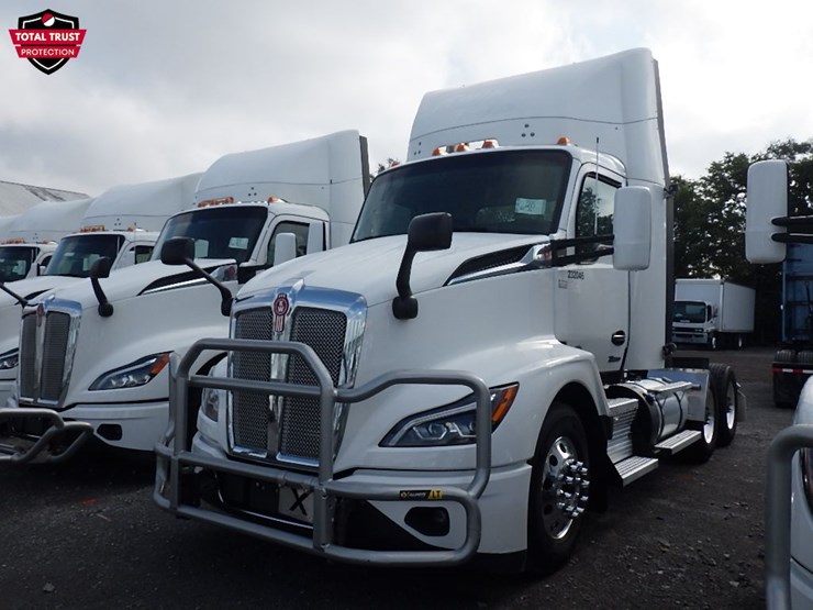 2024-kenworth-t680-image-1