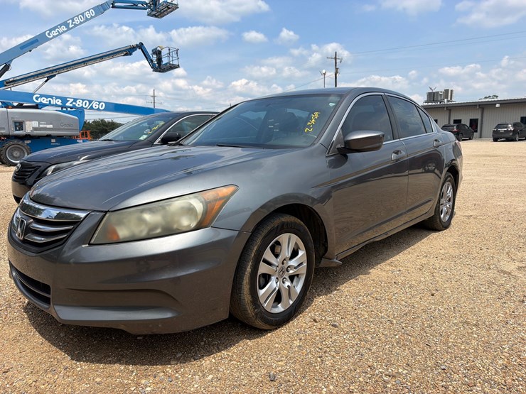 #36569-•-2012-honda-accord-image-1
