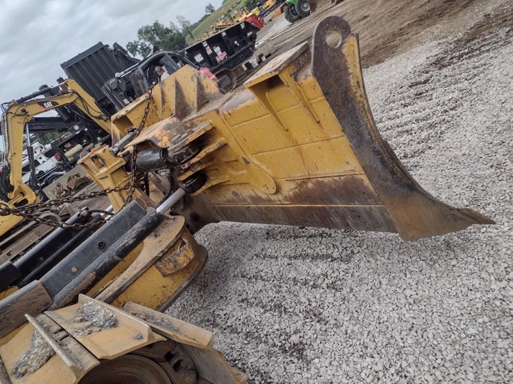 caterpillar-d6n-image-24