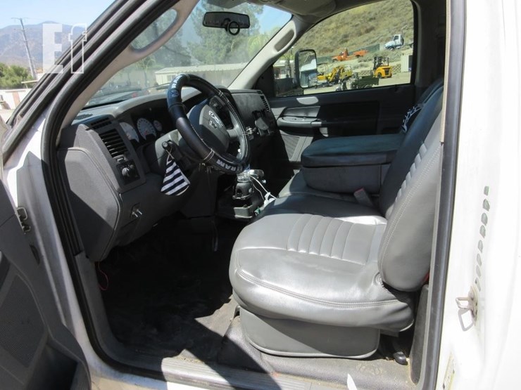 2010-dodge-ram-4500-image-7