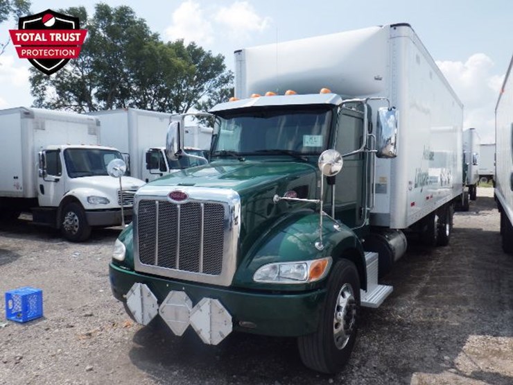 2020-peterbilt-348-image-1