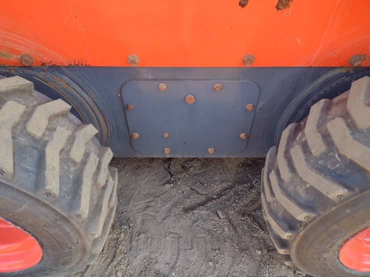 kubota-ssv75-image-15