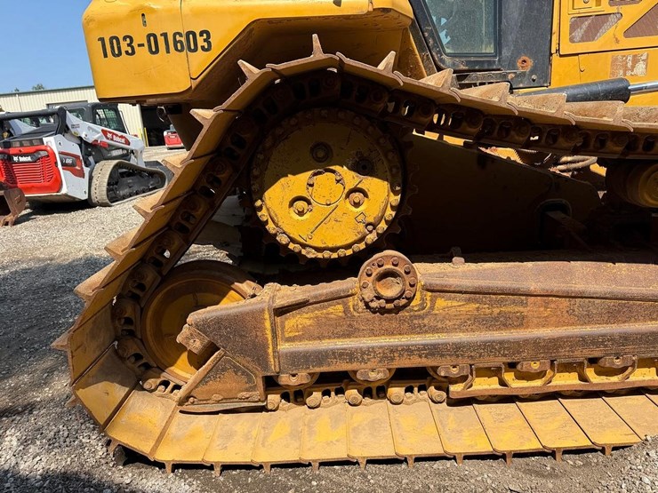 2013-caterpillar-d6n-lgp-image-11