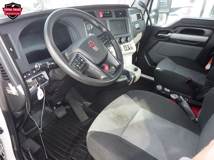 2024-kenworth-t680-image-16