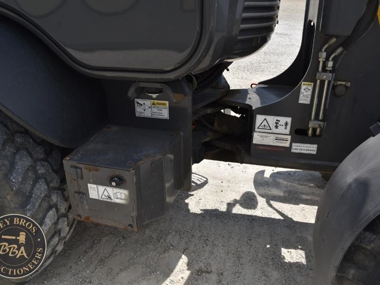 2018-new-holland-w80c-image-31