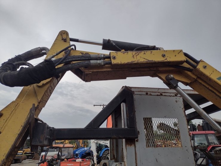 new-holland-7610s-image-28