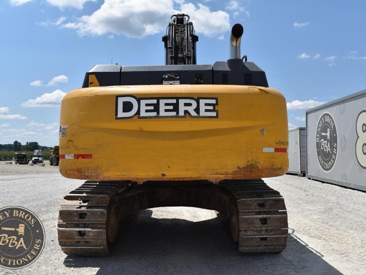 2016-deere-350g-lc-image-4