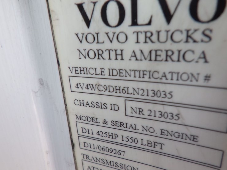 2020-volvo-vnr300-image-21