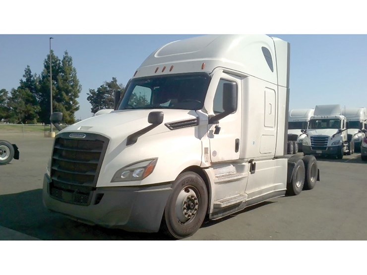 2022-freightliner-cascadia-126-image-1