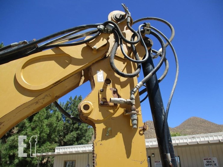 2010-caterpillar-420e-image-23