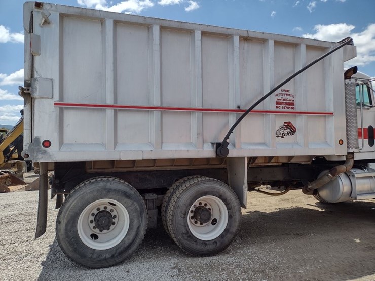 peterbilt-357-image-29
