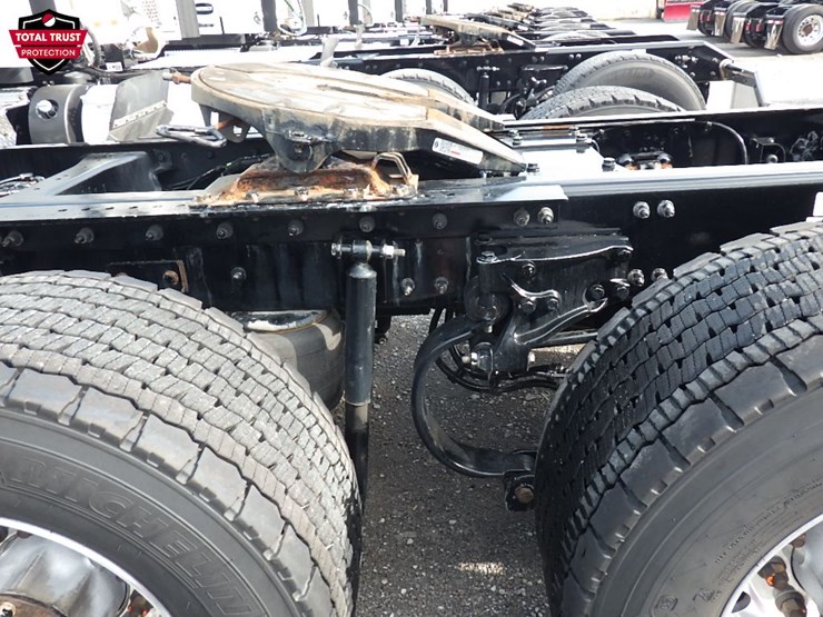 2024-kenworth-t680-image-15