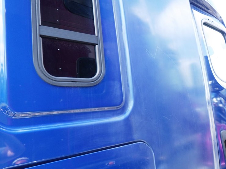 2020-freightliner-cascadia-125-image-12