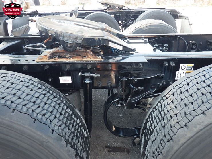 2024-kenworth-t680-image-15