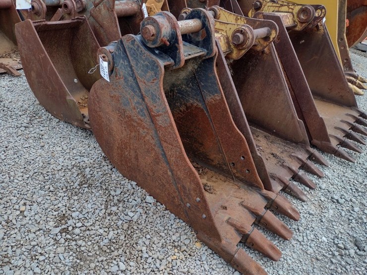 caterpillar-16-image-1