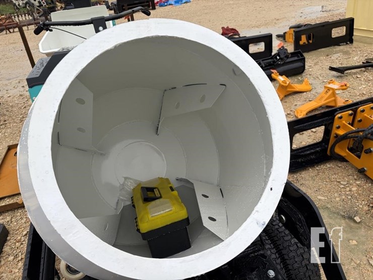 future-mt800-mini-wheel-mixer-truck-image-10