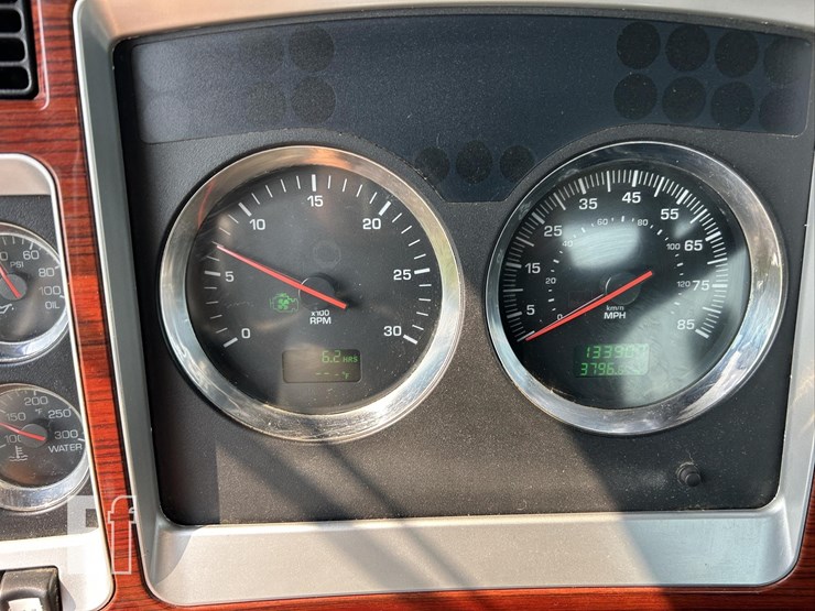 2007-kenworth-w900-image-25