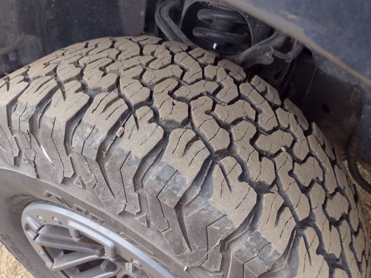 ford-f150-raptor-image-21