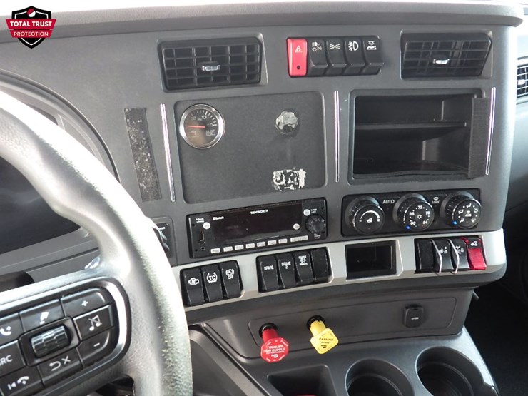 2024-kenworth-t680-image-23