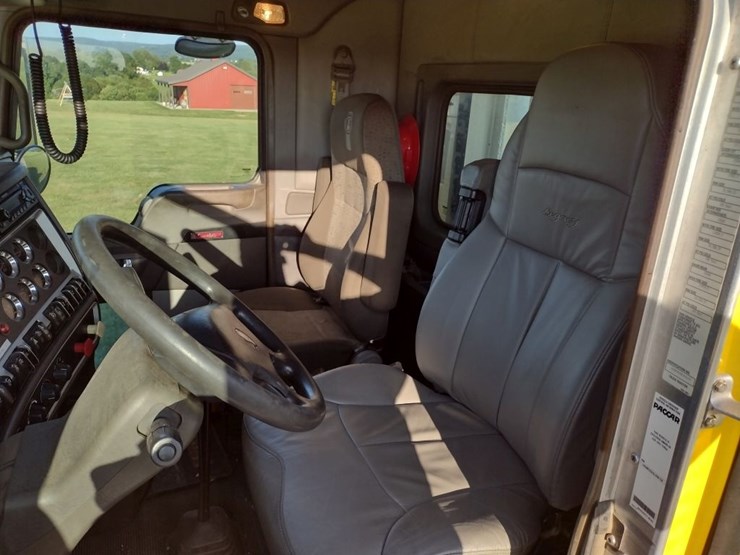 kenworth-w900-image-13