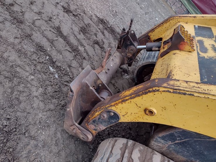 caterpillar-277b-image-18