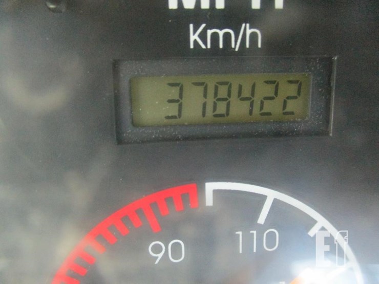 1999-mci-e4500-image-28