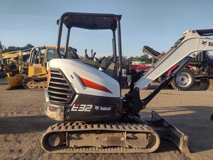 bobcat-e32i-image-27