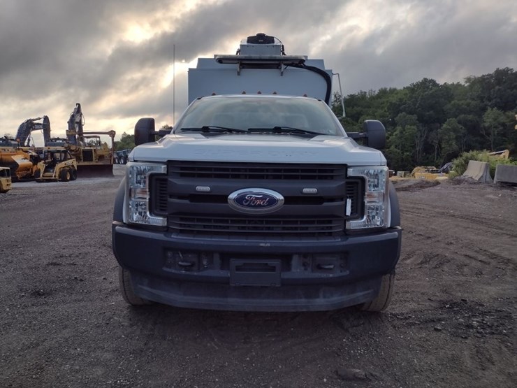 ford-f550-image-2