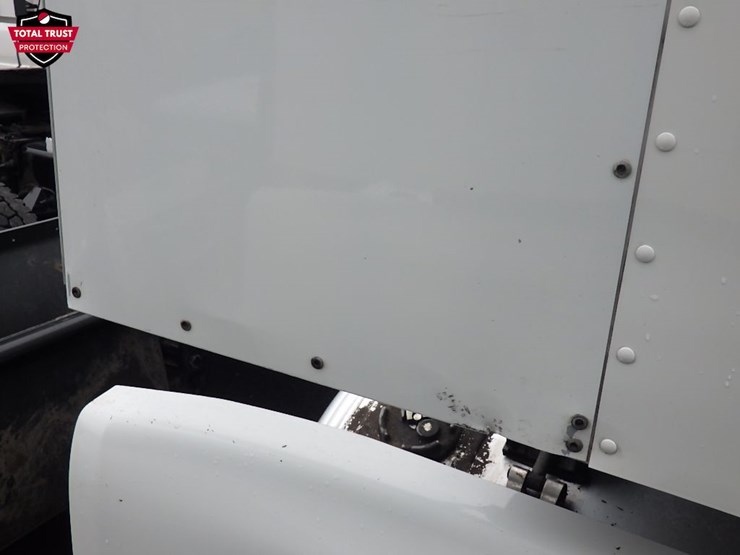 2023-peterbilt-579-image-6