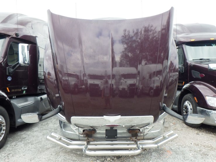 2019-peterbilt-579-image-24