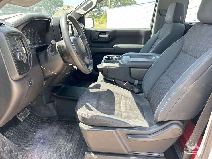 2019-chevrolet-silverado-1500-image-12