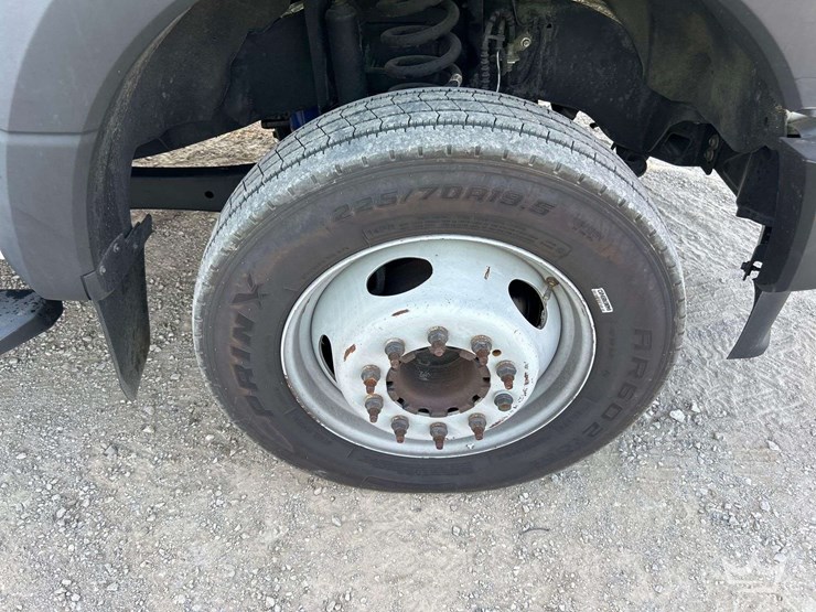 2019-ford-f450-image-29