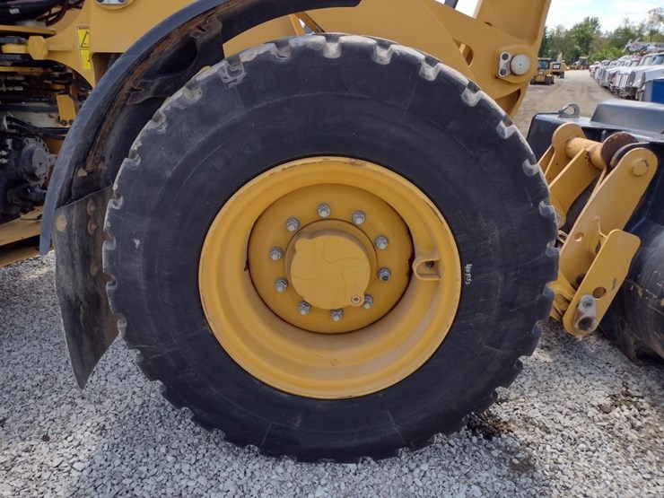 caterpillar-910m-image-31