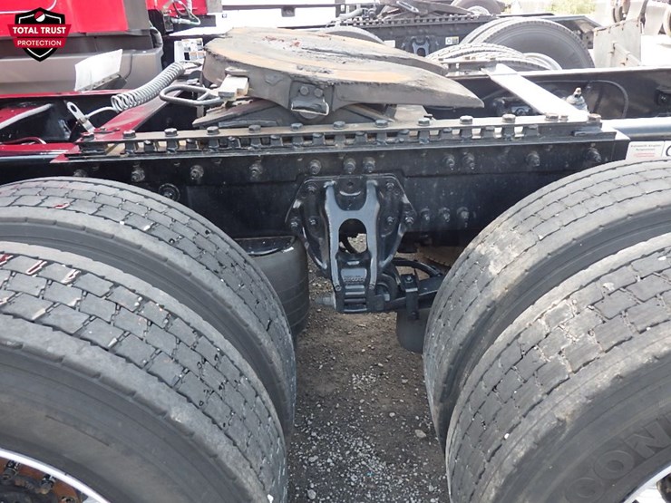 2025-kenworth-t680-image-23