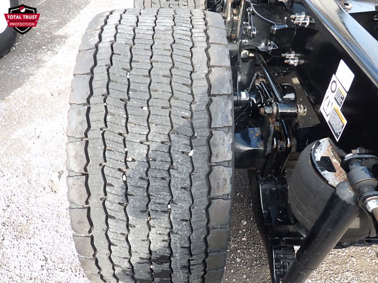 2024-kenworth-t680-image-14