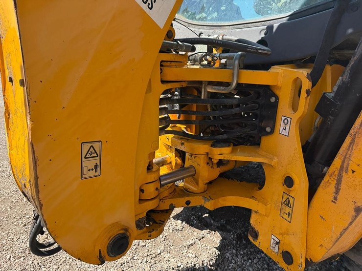 jcb-3cx14-image-14