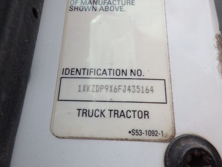 2015-kenworth-t880-image-17
