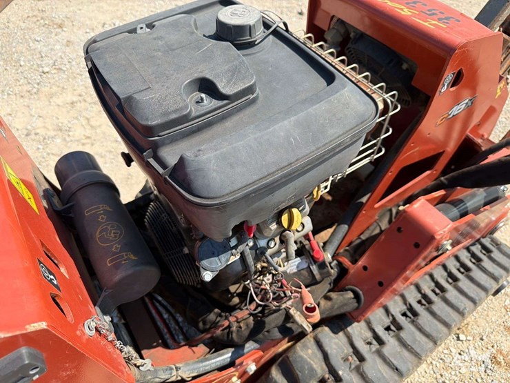 2019-ditch-witch-c16x-image-9