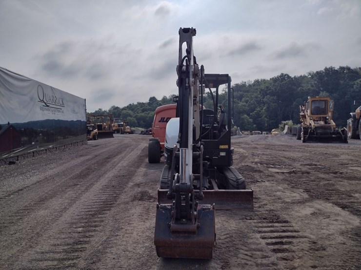 bobcat-e32-image-2