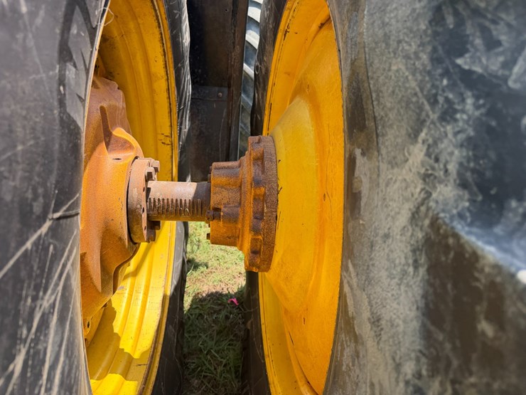 2000-john-deere-9300-image-16